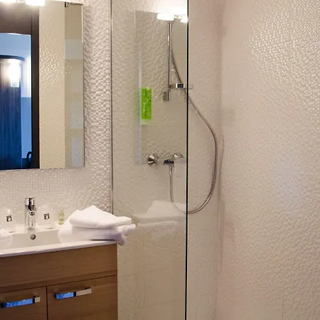 Hotell Western Portes D'aquitaine Agen Sud 3*
