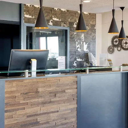 Western Portes D'aquitaine Agen Sud Hotell