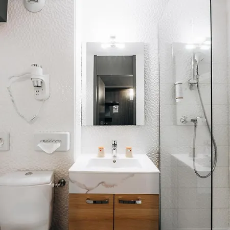Western Portes D'aquitaine Agen Sud فندق 3*